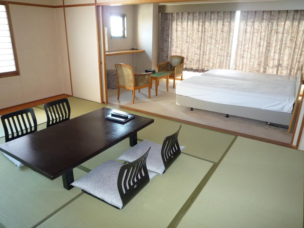 Kaiyoukaku Gamagori Buitenkant foto